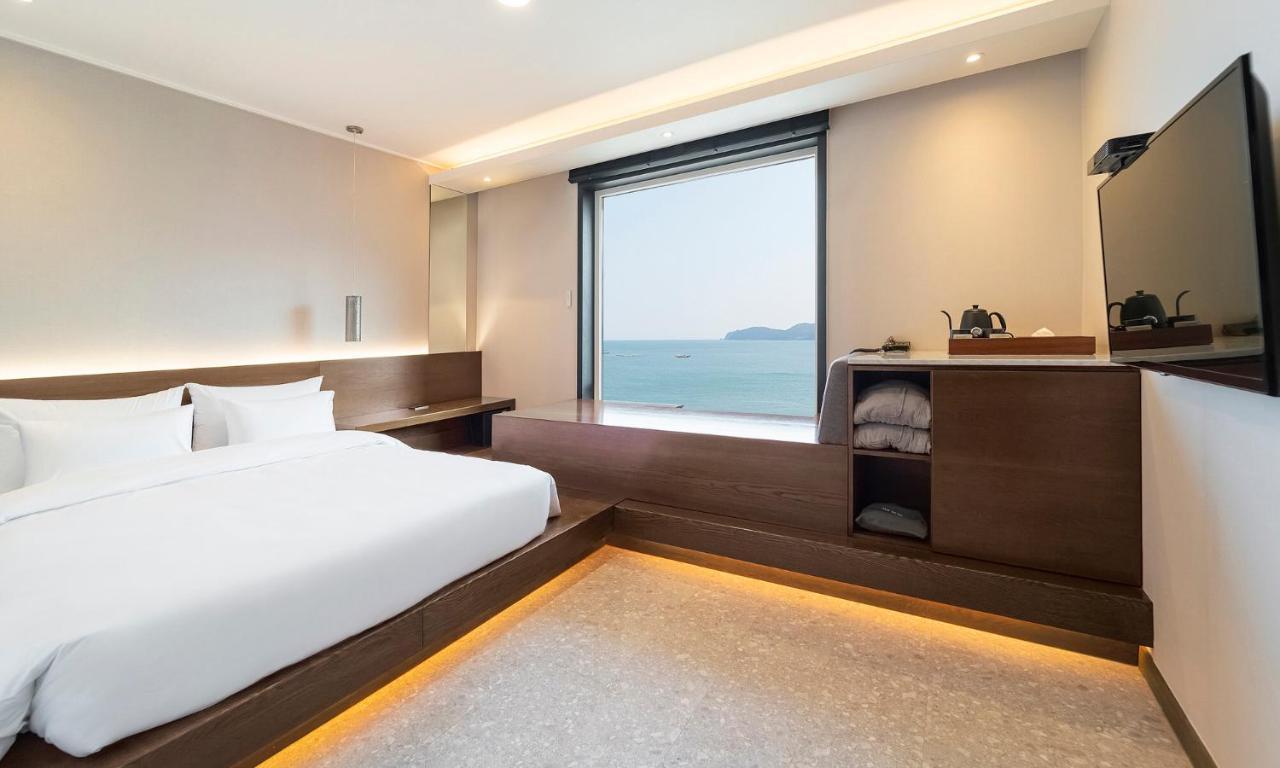 Stubborn Hotel Geoje Exterior foto